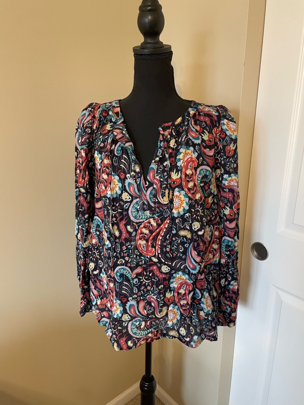 Loft Women’s Paisley V-Neck Long Sleeve Top - Navy / Multi